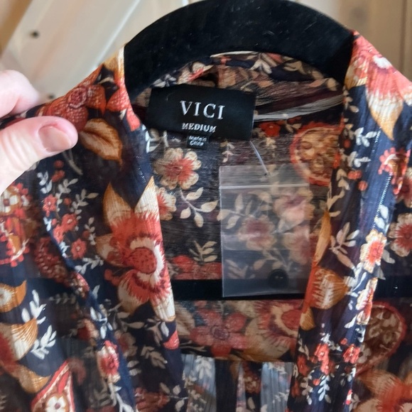 NWT VICI Knot Front Blouse - Picture 2 of 8